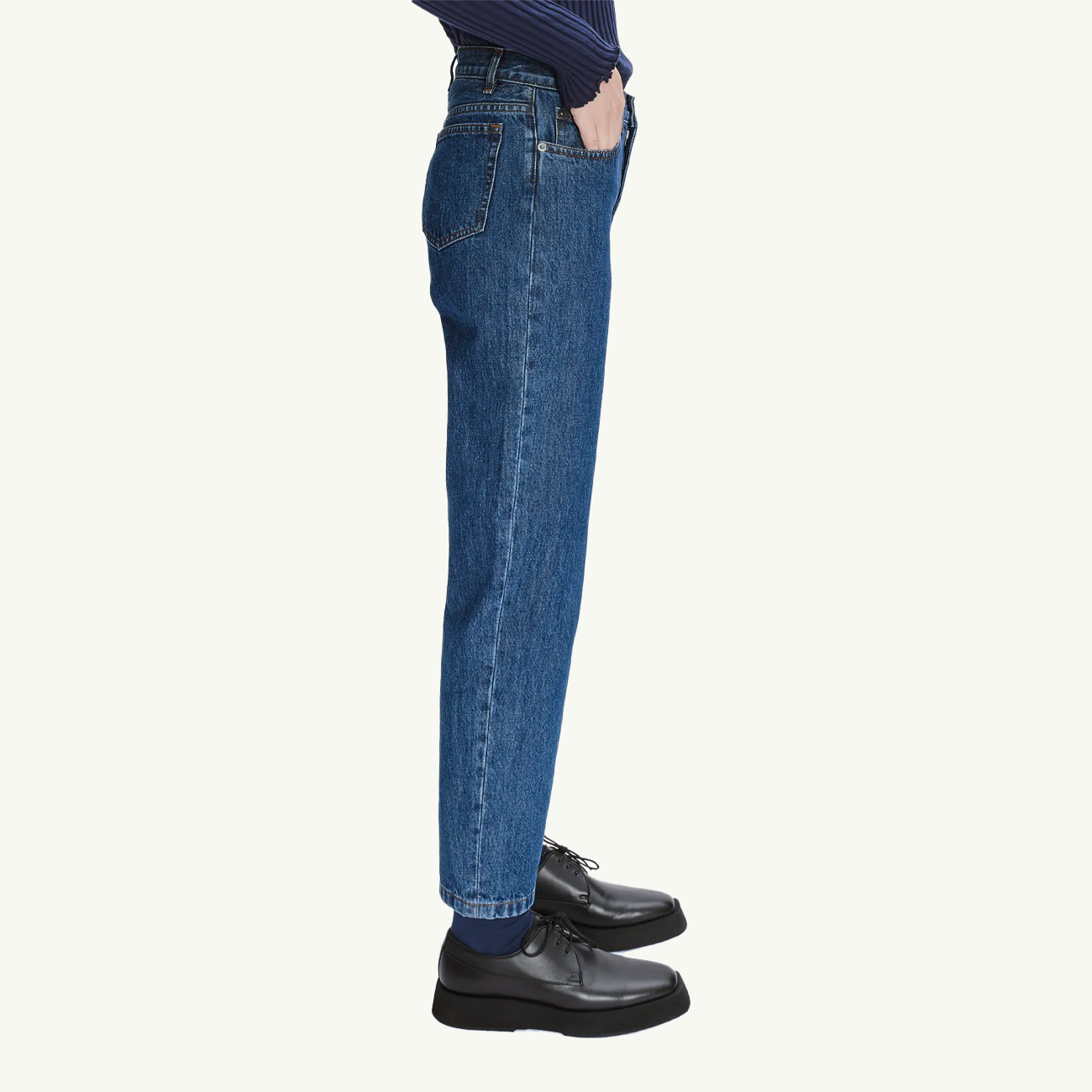 Women's Relaxed Jean - Indigo Washed