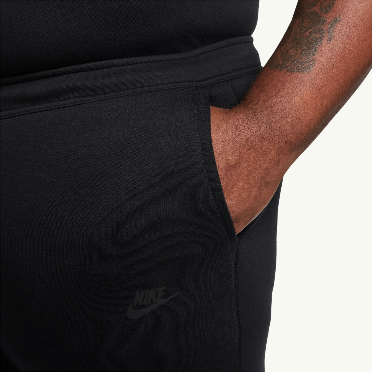 Nike Tech Fleece Jogger - Black