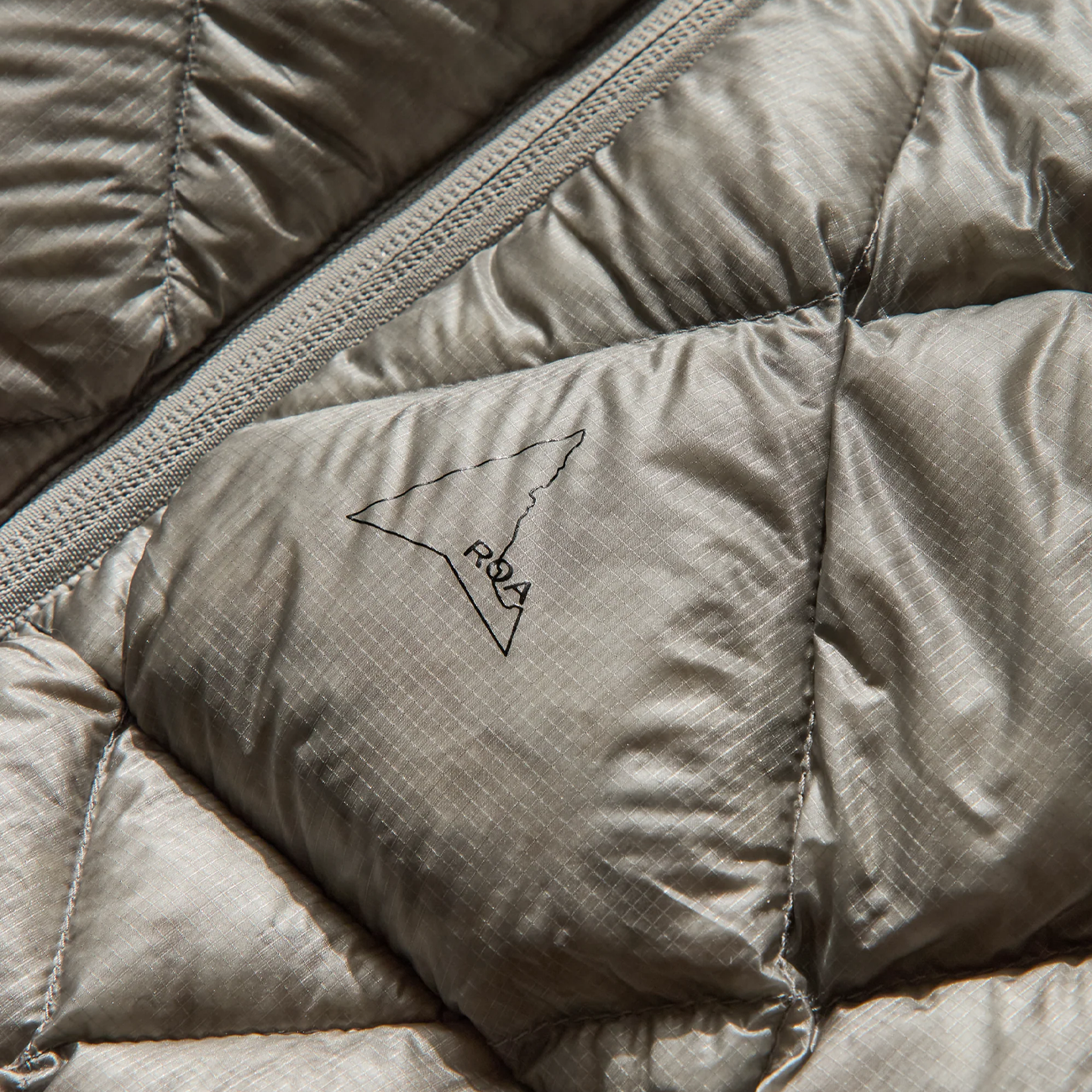 Nuna 800 Fill Power Hooded Down Jacket - Silver