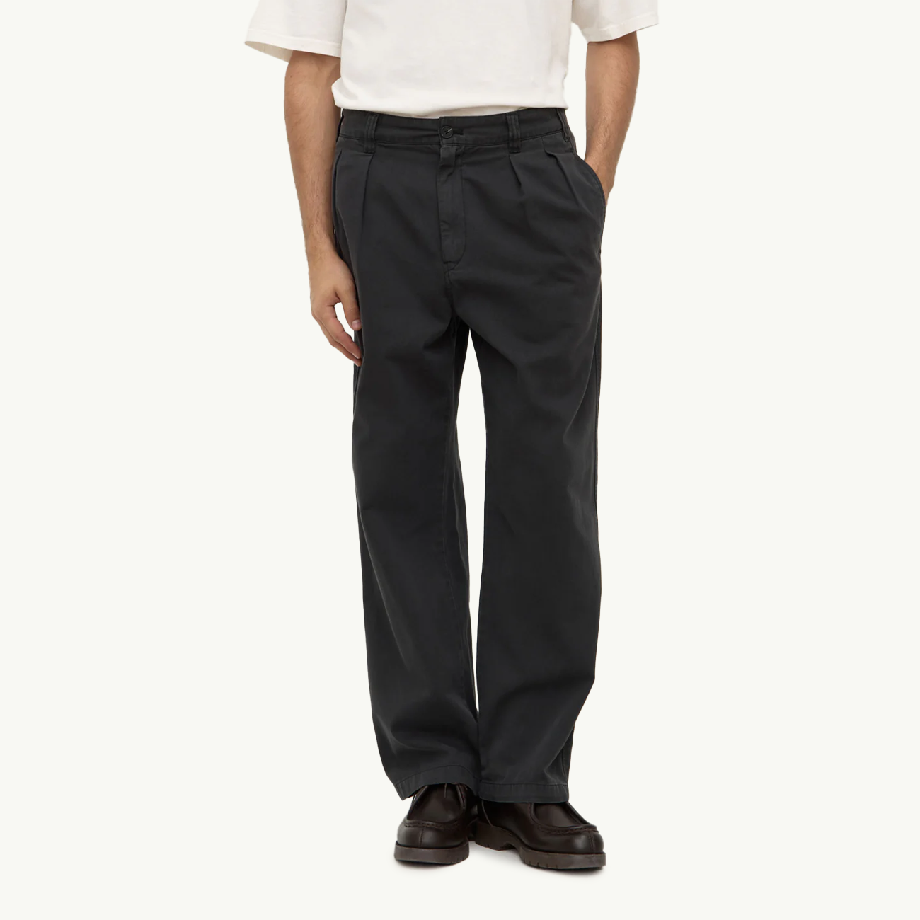 Miles Pleated Chino - Washed Black