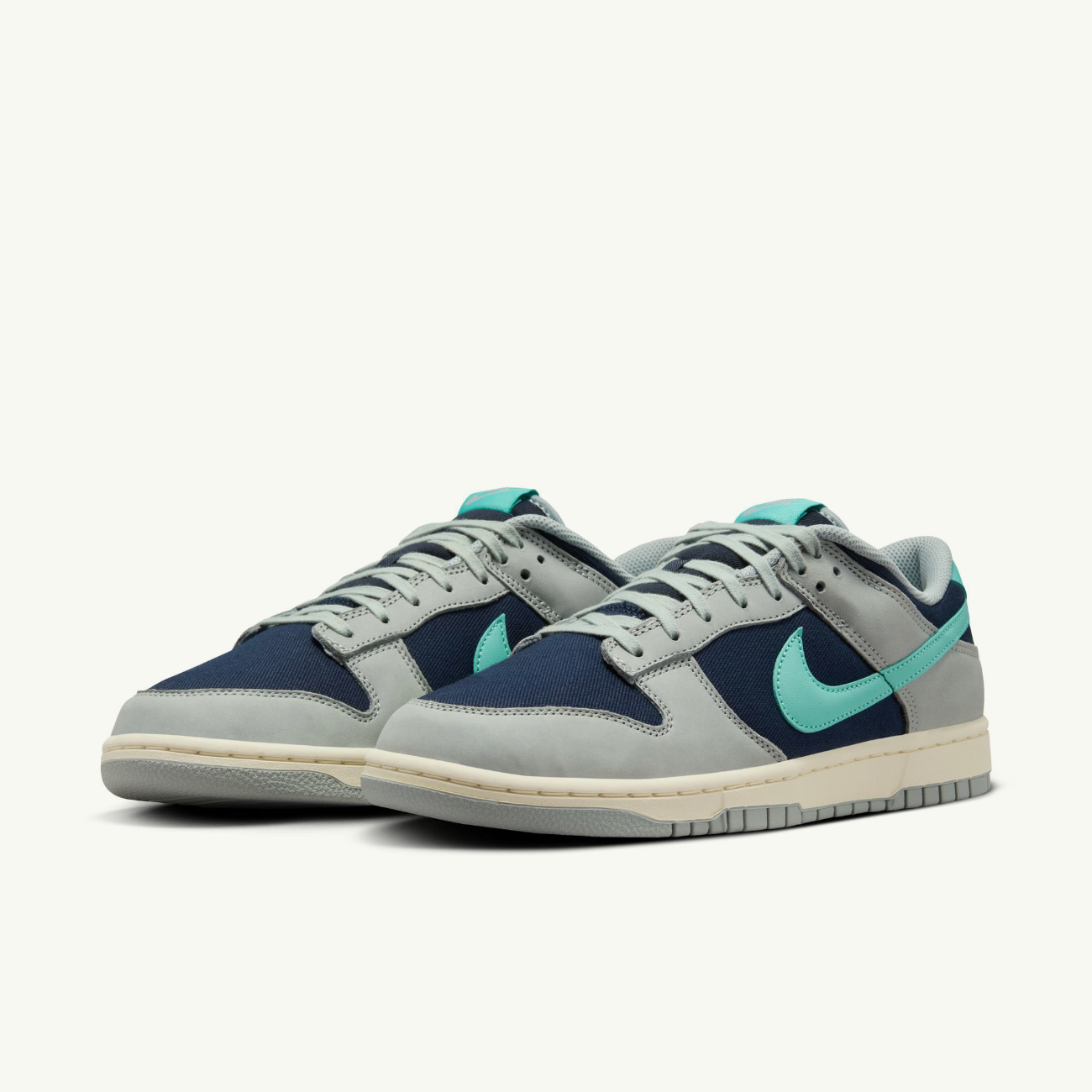 Dunk Low Retro Premium - 'Green Frost'