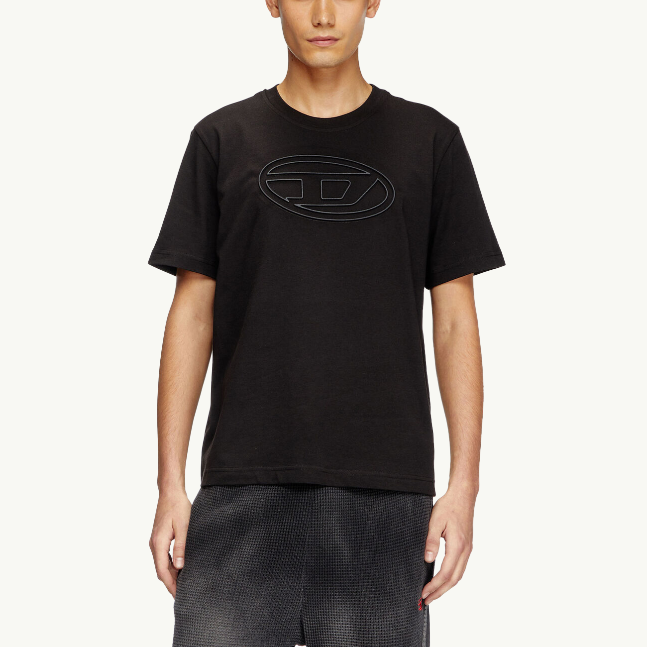 T-Adjust-Bigoval T-Shirt - Black