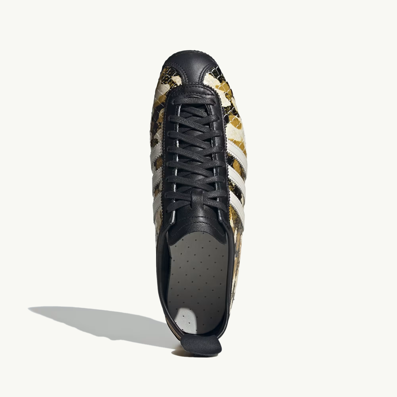 Japan - Core Black/Core White/Night Grey