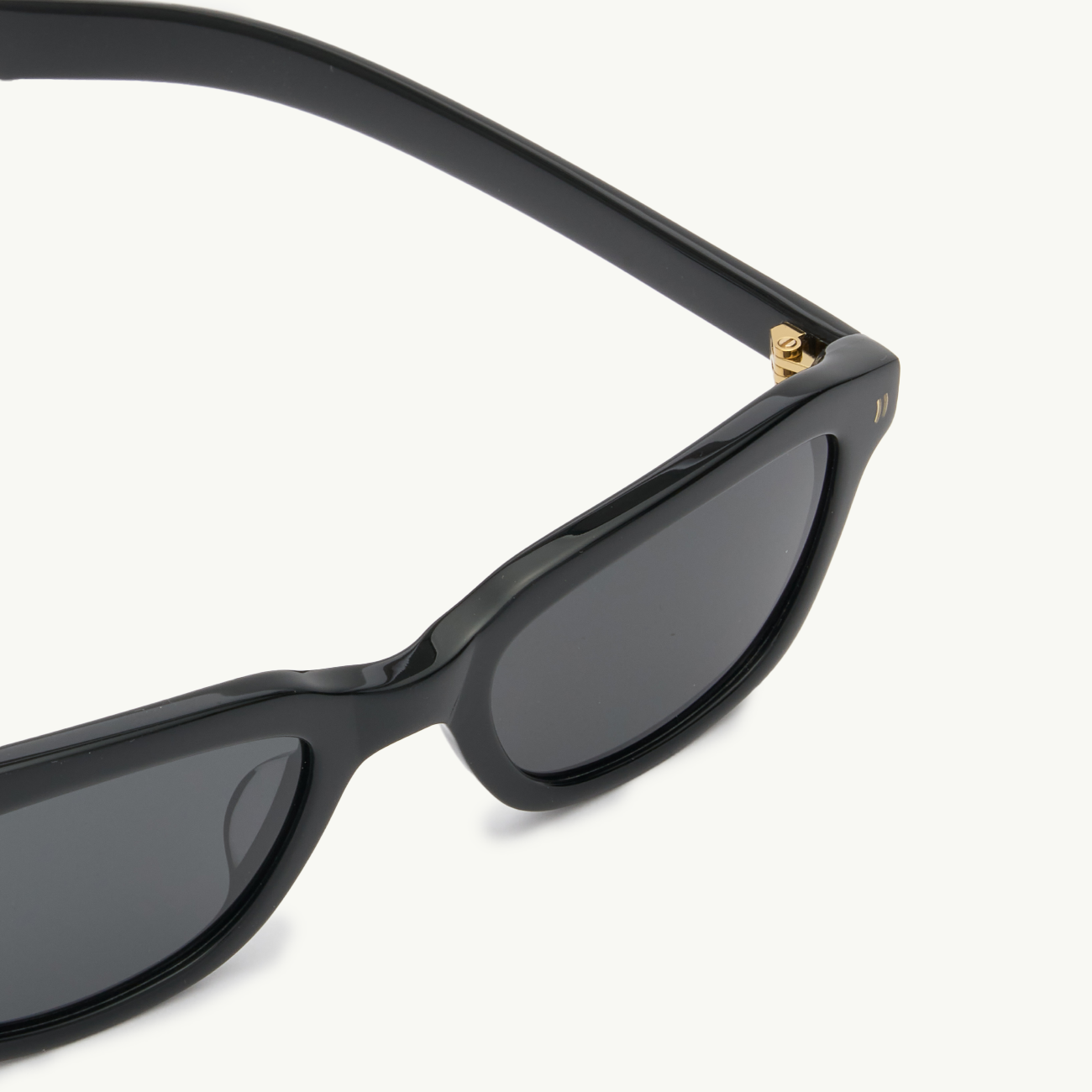 Clint - Solid Black/Solid Black Lens