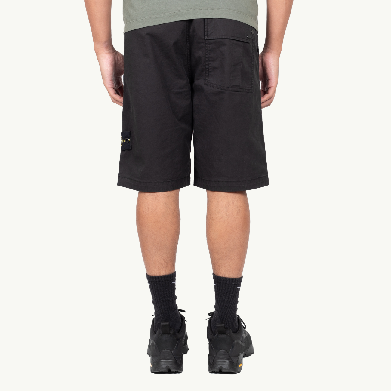 Bermuda Patch Short Regular - Black 2981