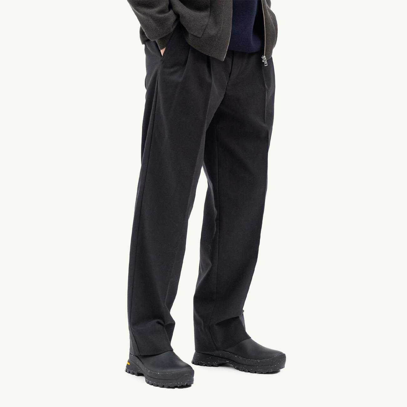 Benn Relaxed Twill Pleated Trouser - Black