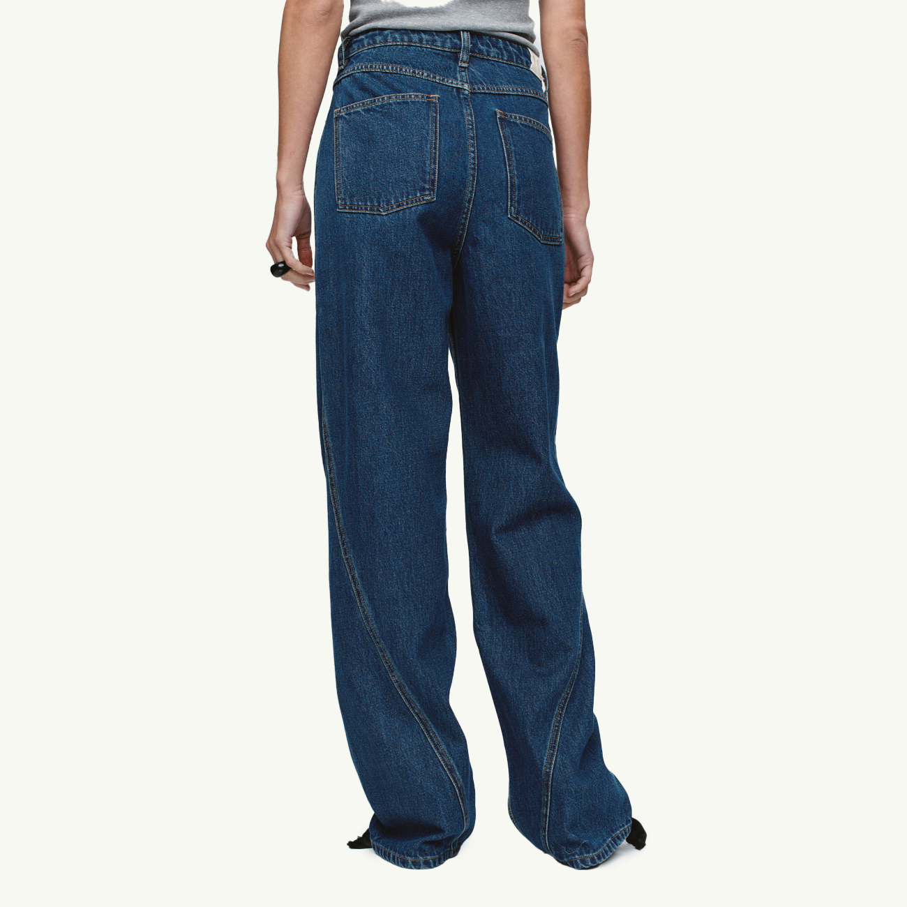 Relaxed Curve Jean - Washed Indigo