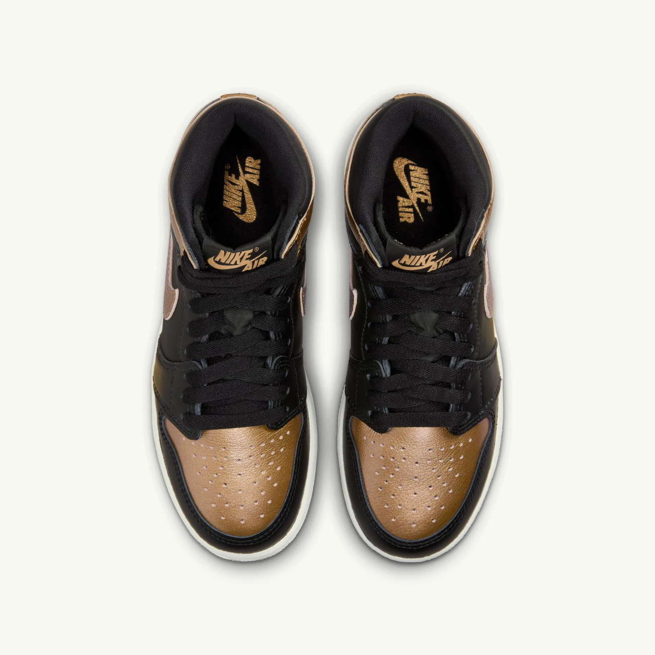 Grade School Air Jordan 1 Retro High OG - 'Metallic Gold'