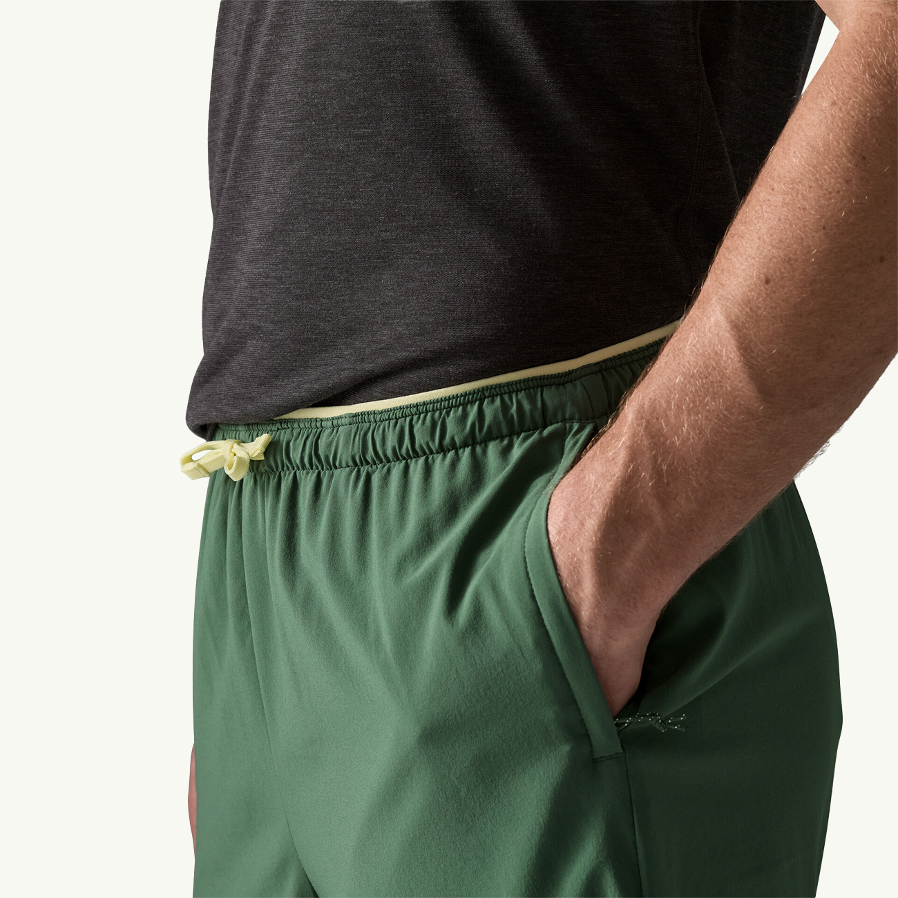 Multi Trails Shorts 8" - Canopy Green