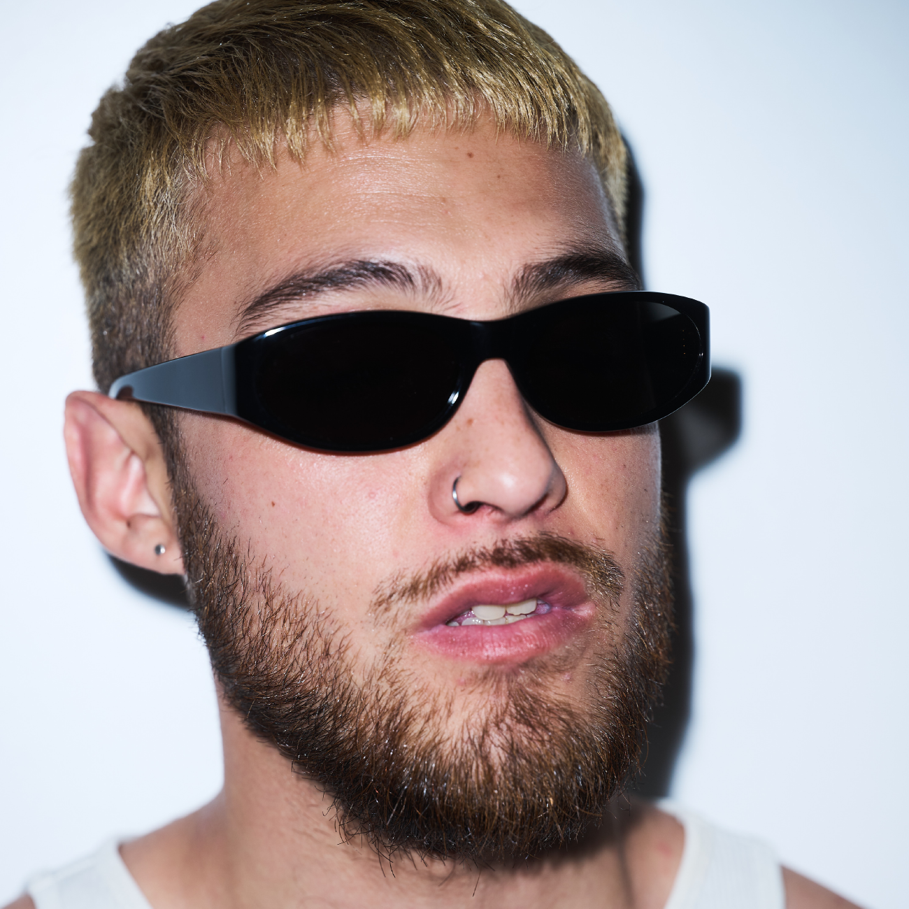 Hanky - Solid Black/Solid Black Lens