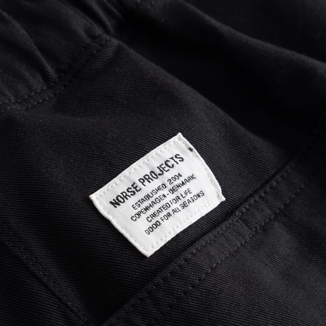 Trysil Regular Organic Stretch Twill Short - Black