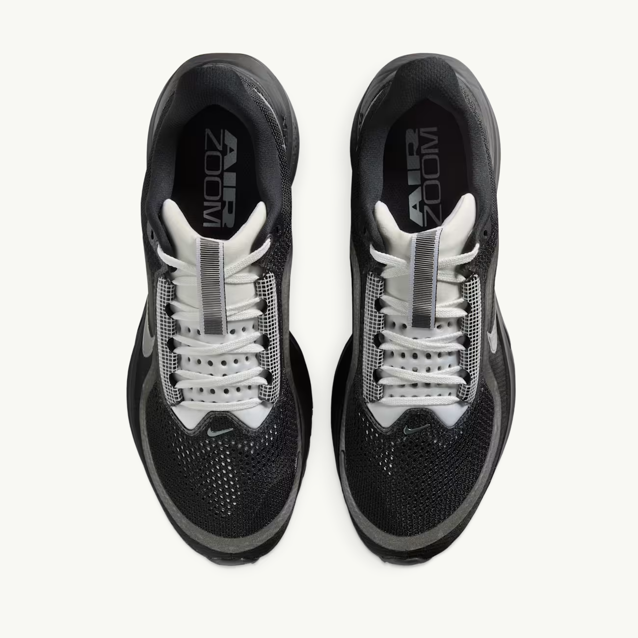 Pegasus Premium SP - Black and White