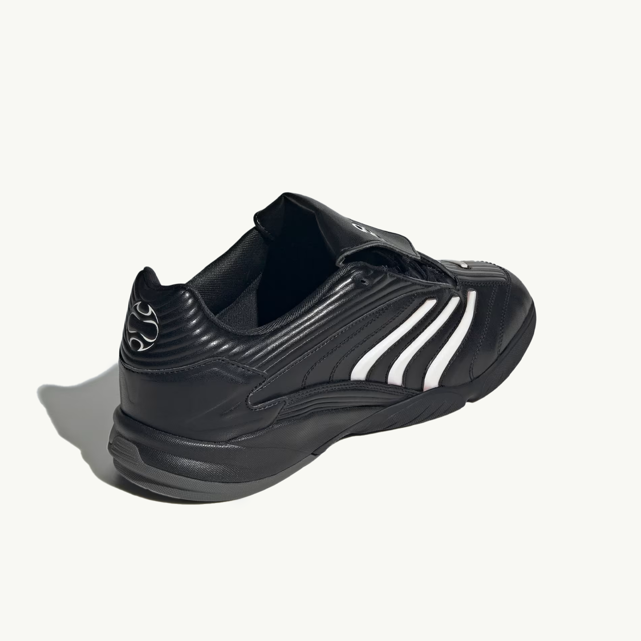 Predator Sala - Core Black/Zero Metalic/Lucid Red