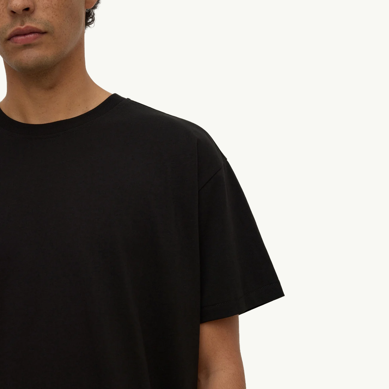 Oli Tee - True Black