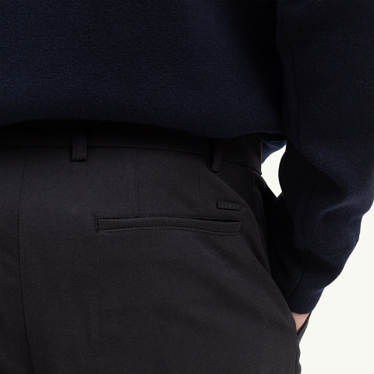 Benn Relaxed Twill Pleated Trouser - Black