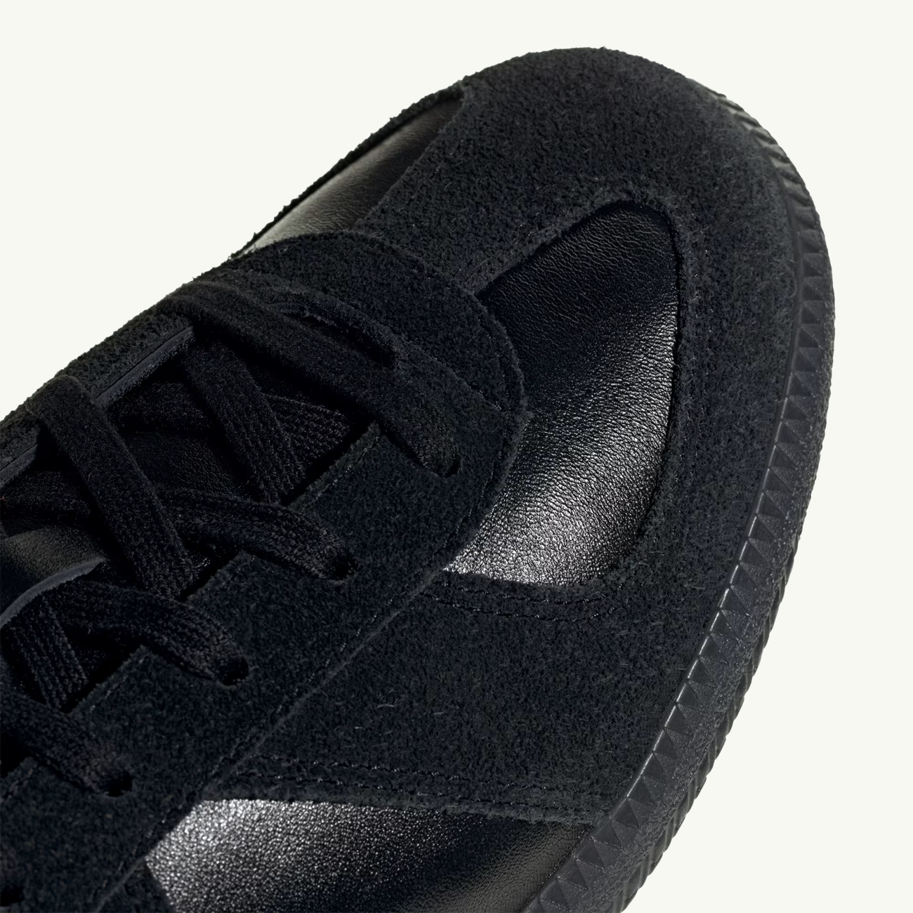 BW Army - Core Black