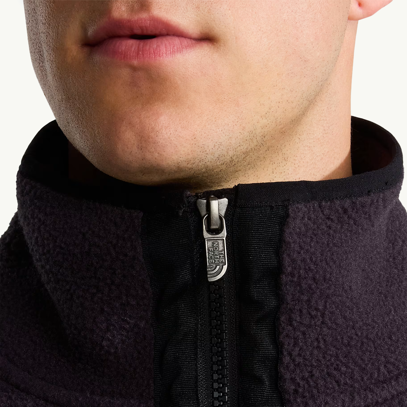 Red Box 1/2 Zip Fleece - Obsidian