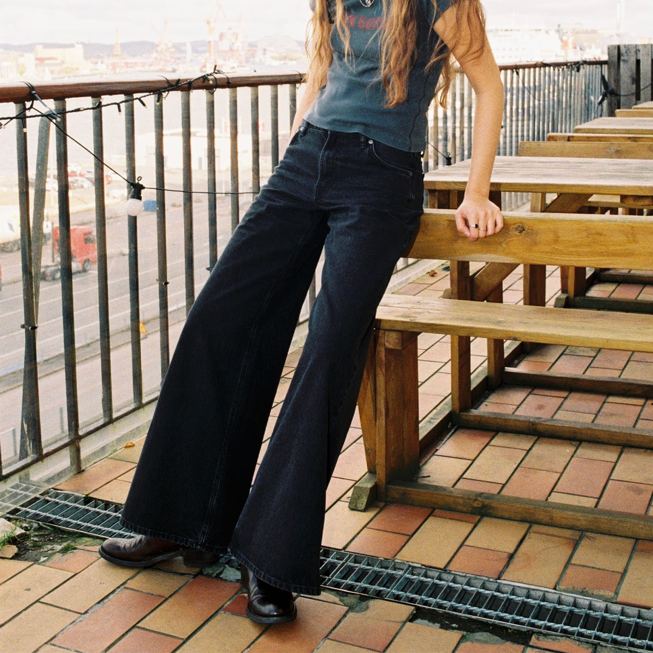 Sonic Sue - Friendly Black