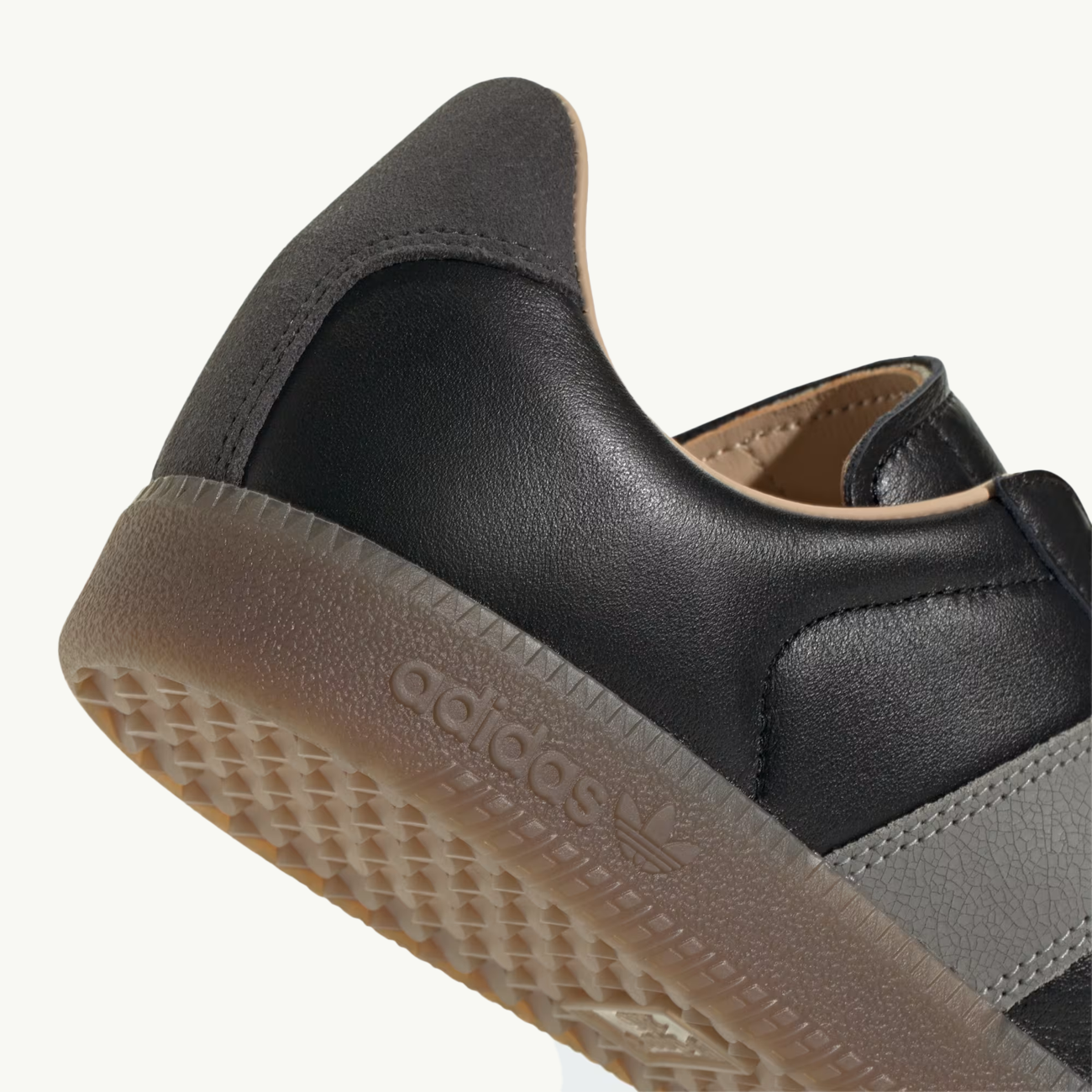 BW Army - Core Black/Charcoal Solid Grey/Gum