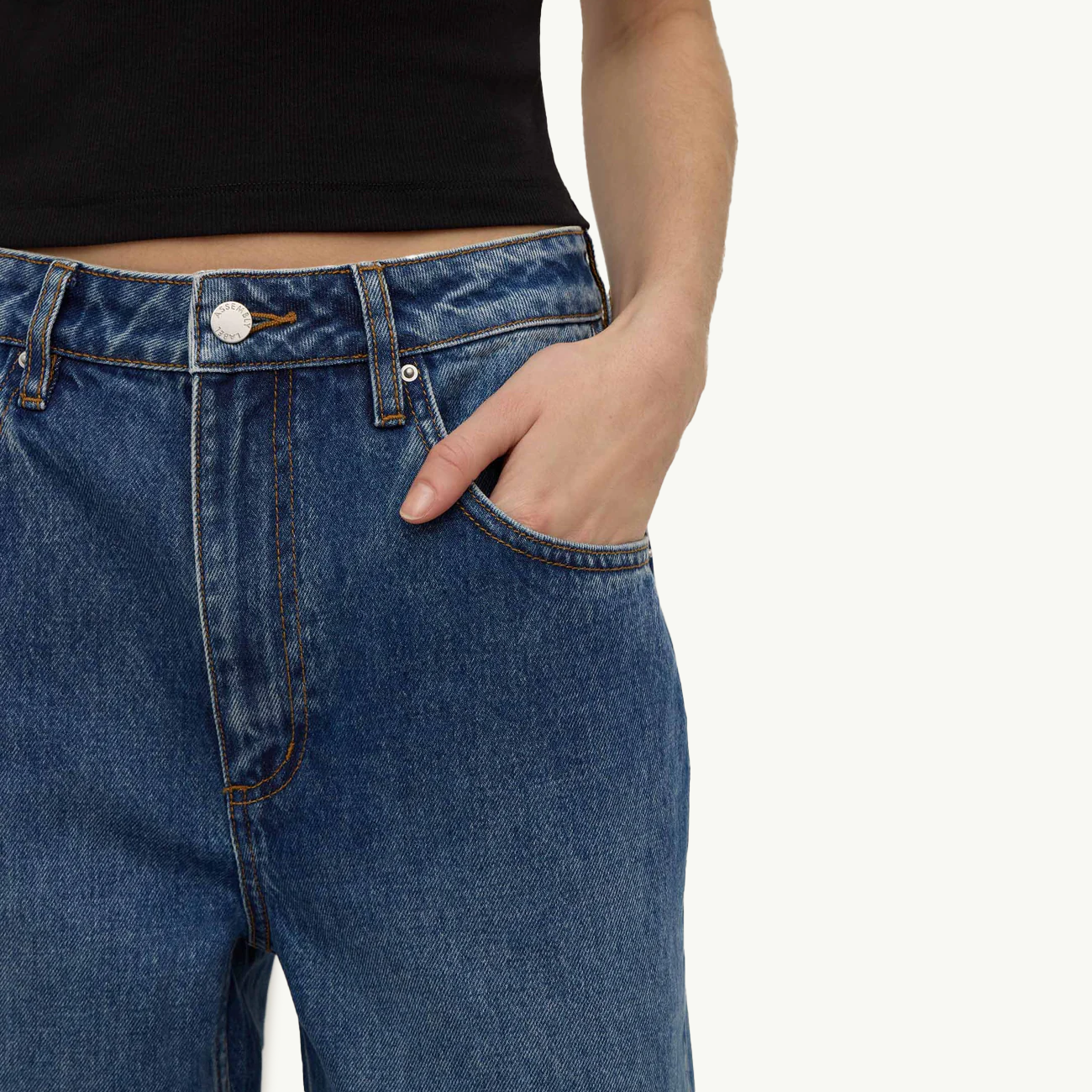 Low Curve Mid Rise Jean - Mid Blue