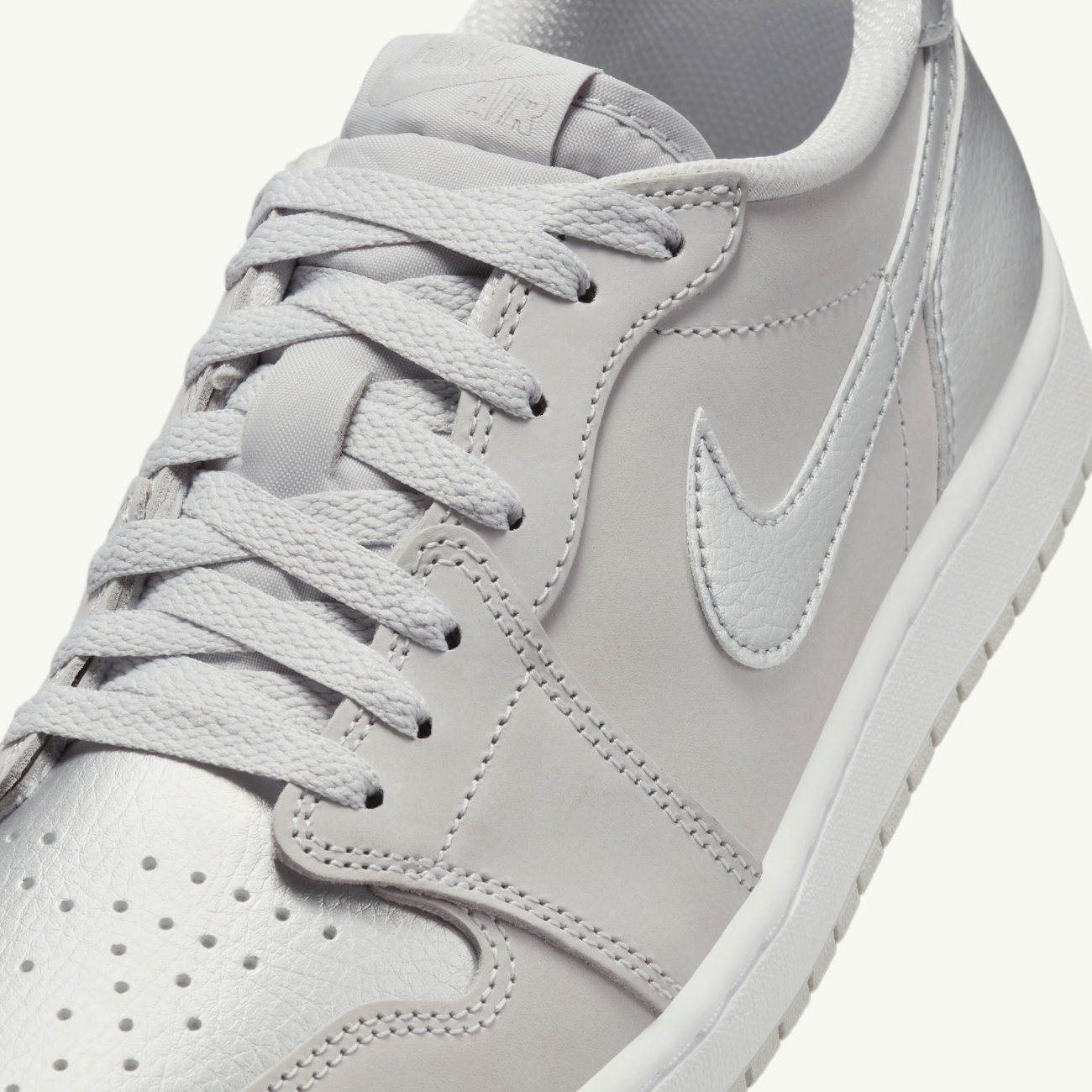 Air Jordan 1 Retro low OG - 'Metallic Silver'