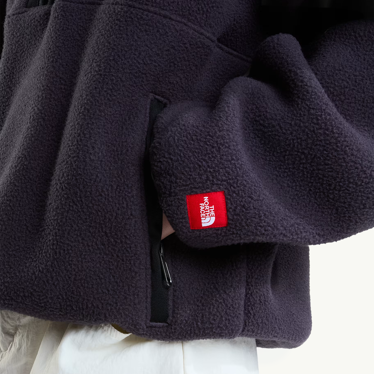 Red Box 1/2 Zip Fleece - Obsidian