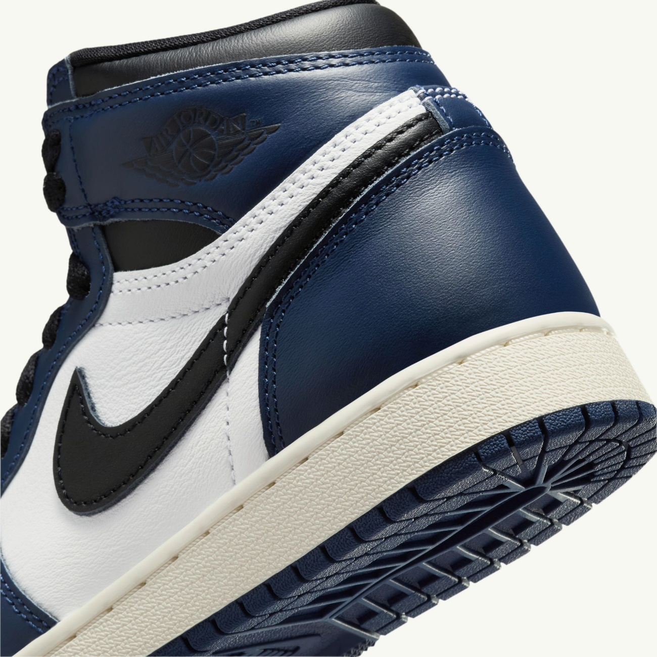 Grade School Air Jordan 1 Retro High OG - 'Midnight Navy'