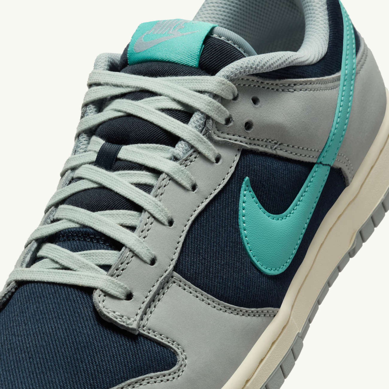 Dunk Low Retro Premium - 'Green Frost'