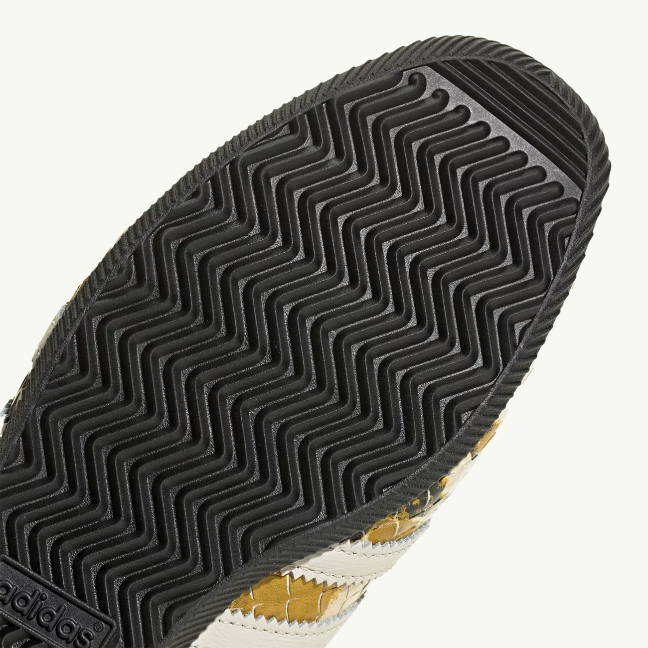 Japan - Core Black/Core White/Night Grey