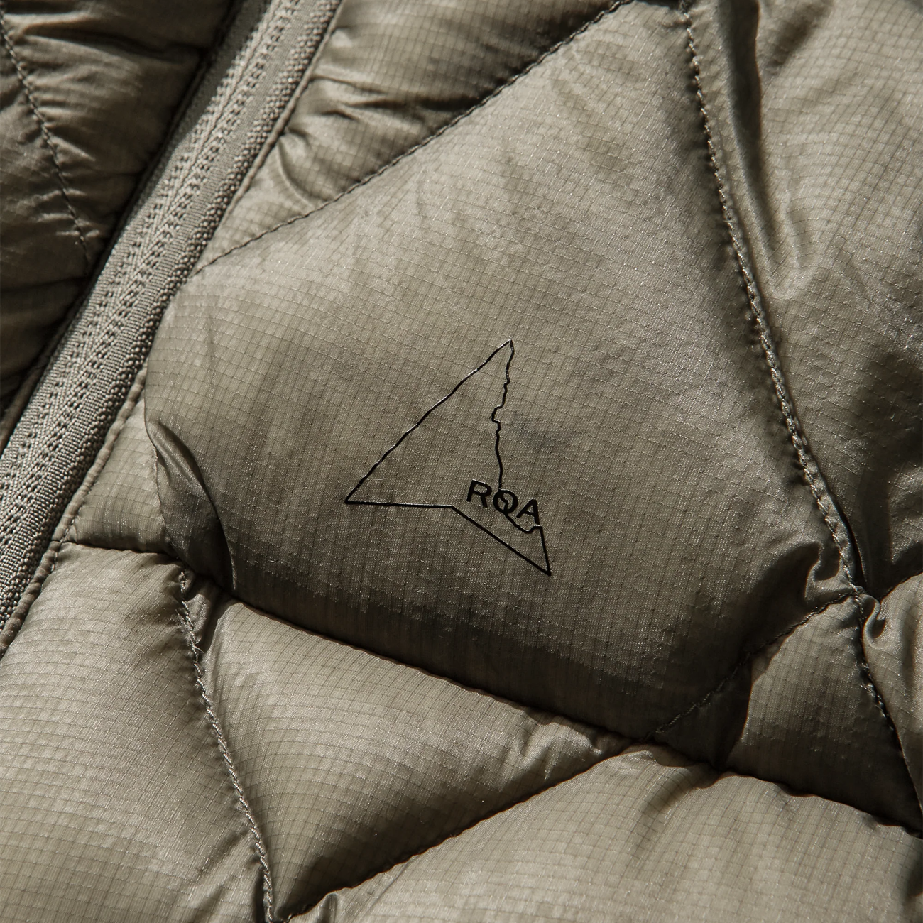 Nuna 800 Fill Power Hooded Down Jacket - Sage Green