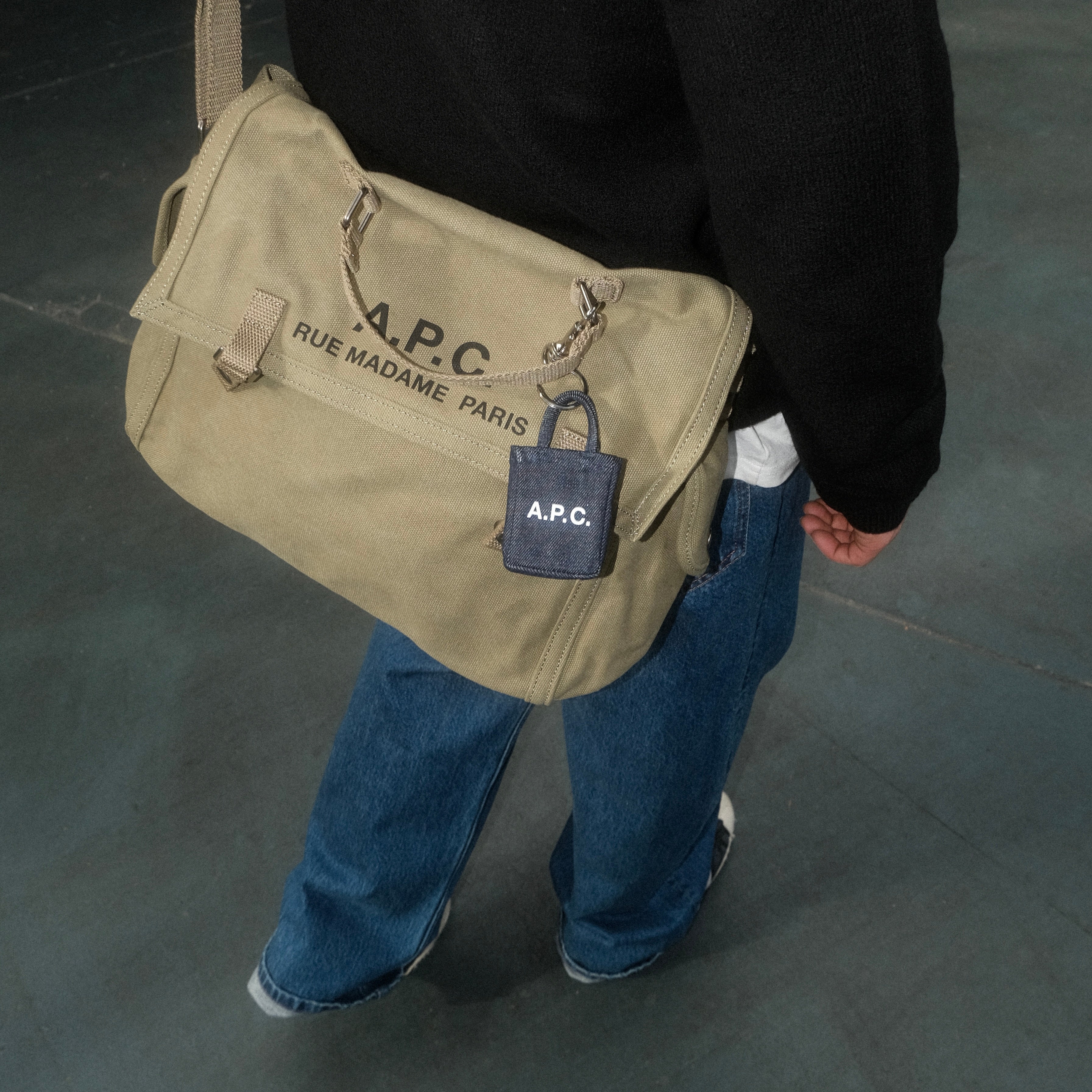 Tote Lou Denim Key Ring - Indigo