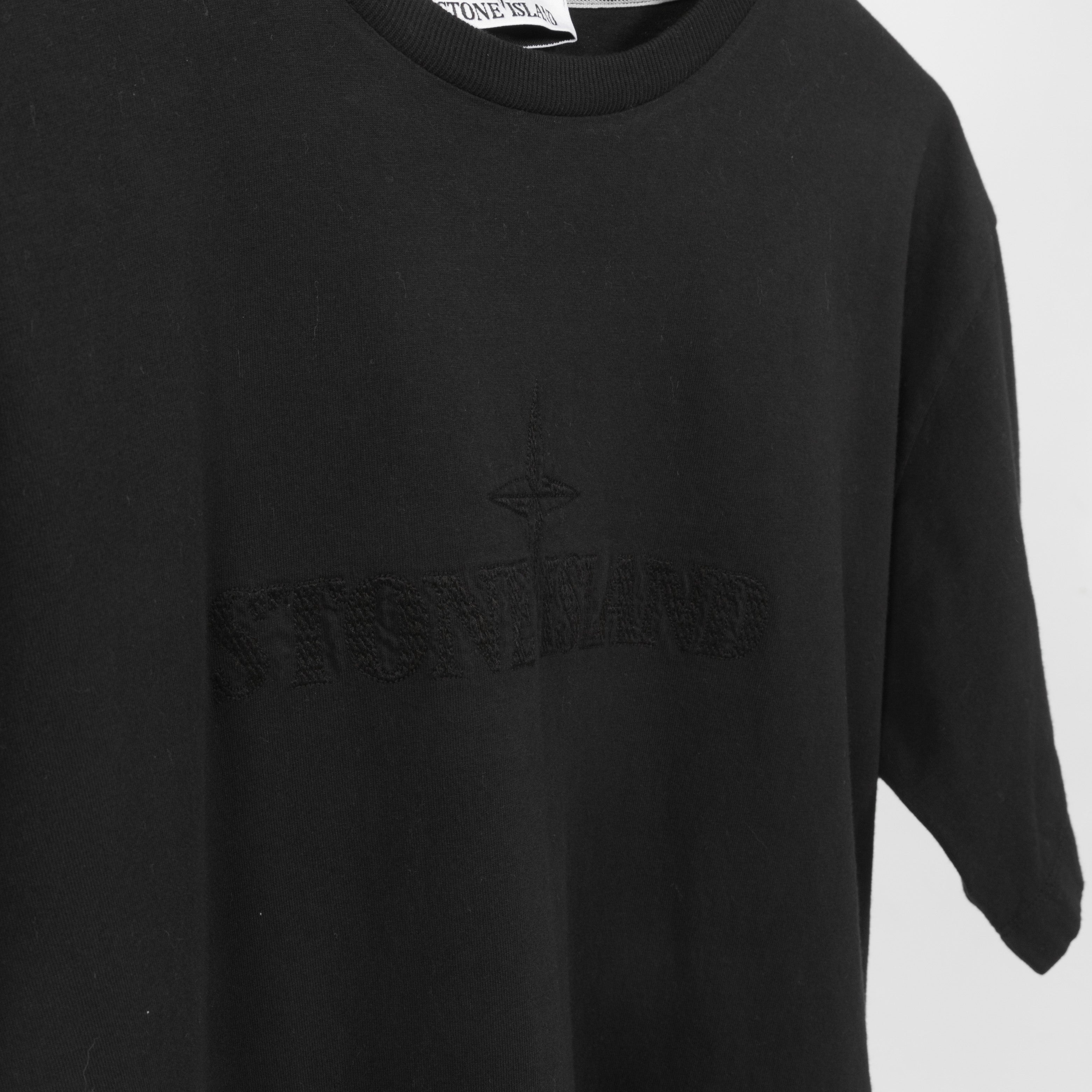 T-Shirt SS Embroidered Chest Logo - Black 0177