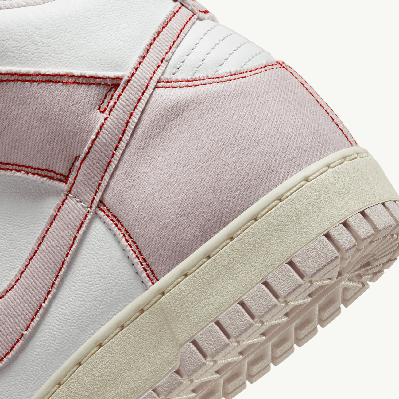 Dunk High 1985 - Summit White/Barely Rose/University Red