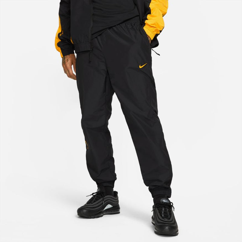 M NRG AU TRACK PANT ESS BLACK |